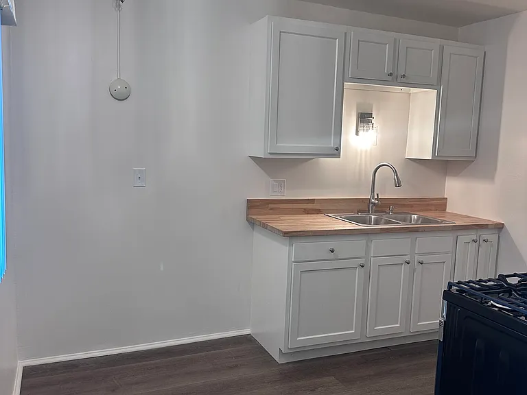 1854 W Valencia Dr #3 — Photo 7