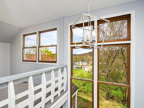 5th image of 5285 Gregory Ln