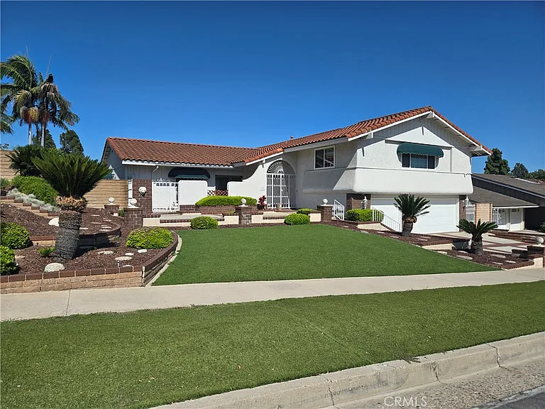 2200 Camino Rey — Photo 1