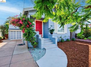 5715 Walnut St, Oakland, CA