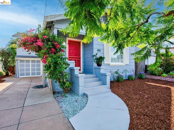 5715 Walnut St, Oakland, CA 94605