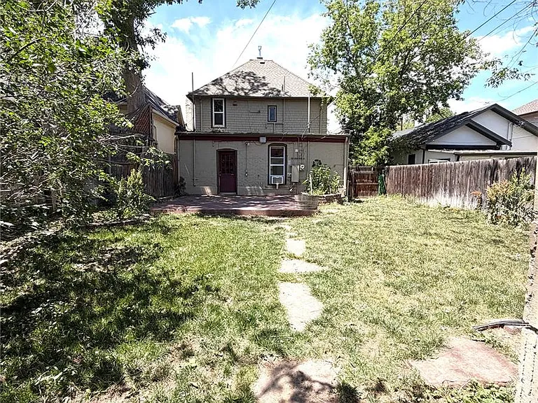 2136 N Lafayette St — Photo 14