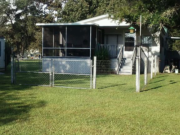 Looking at Back Screen Room