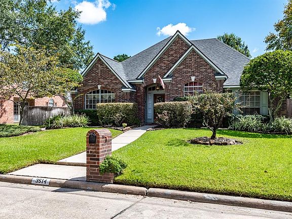 3rd image of 3514 Valley Chase Dr
