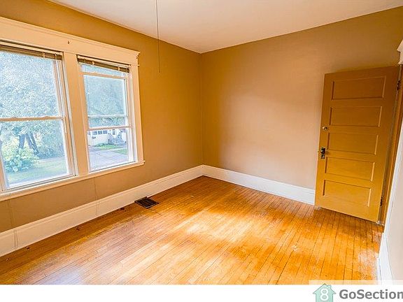 2nd image of 554 Stryker Ave #2