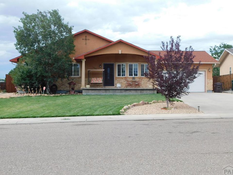 1st image of 1943 Calderwood Pl