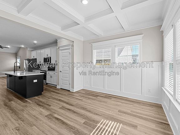 5th image of 2120 Denmark Ave SE