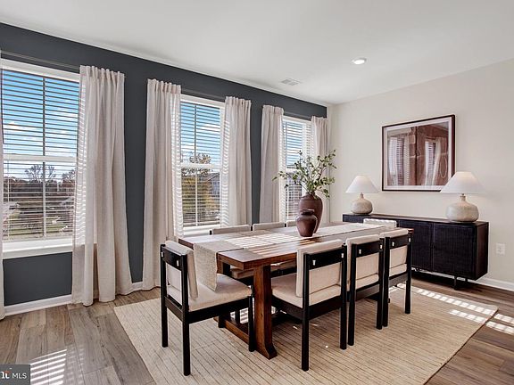4th image of 9637 Hummingbird Way