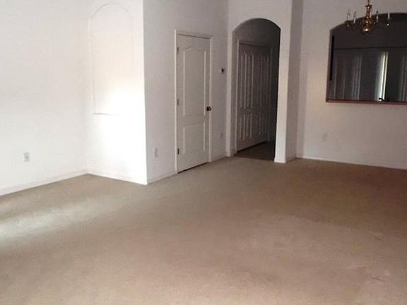 3rd image of 1115 Sleepy Oak Dr
