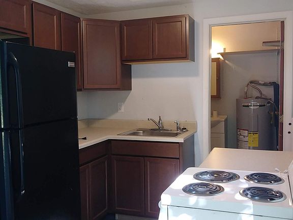5th image of 1740 Lowell Dr