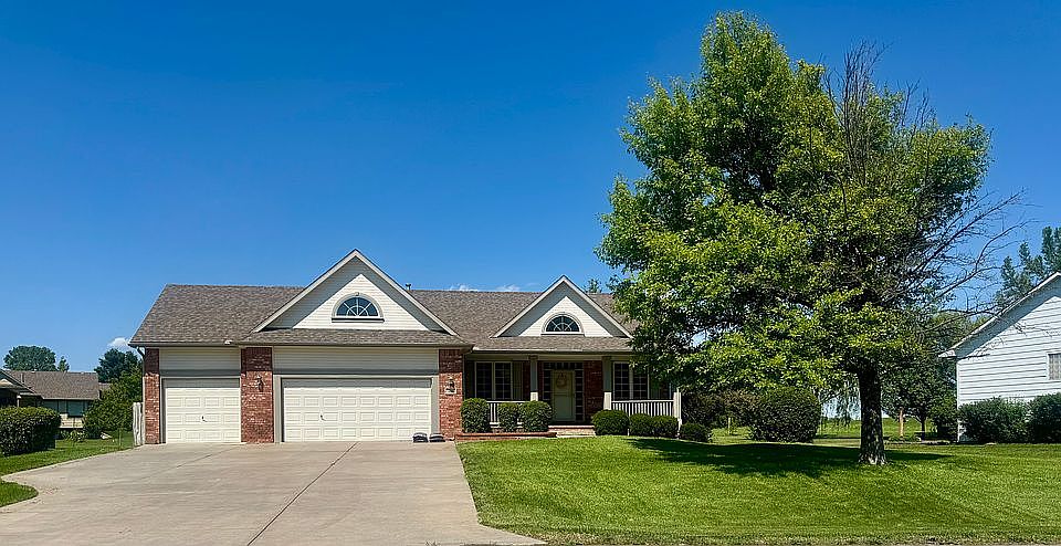 1st image of 204 Sienna Dr
