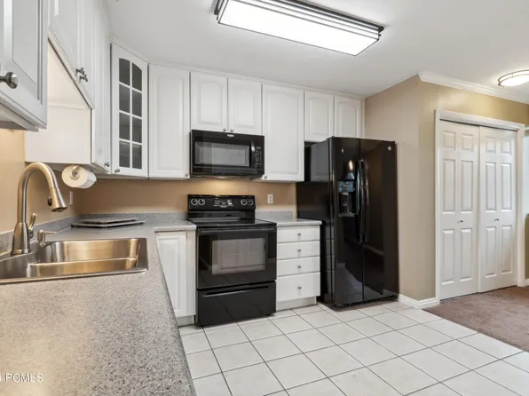 4550 S 700 E APT 24, Murray, UT 84107