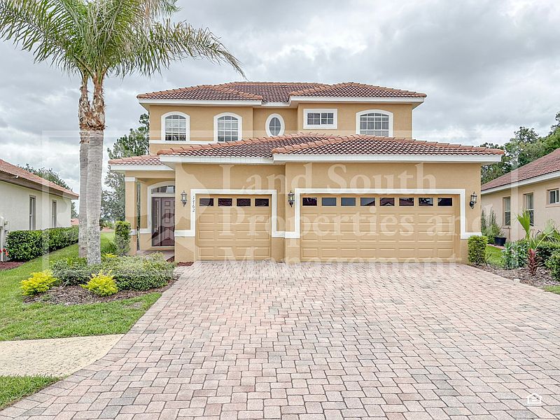 1st image of 1762 Altavista Cir