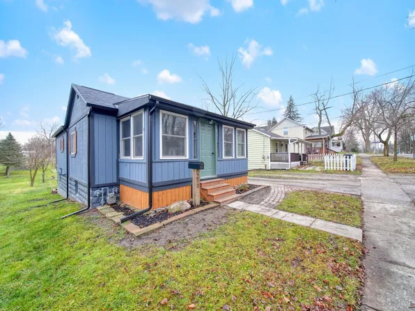 712 N Locust St, Adrian, MI 49221