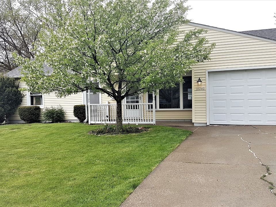 1st image of 10240 Hyacinth Dr