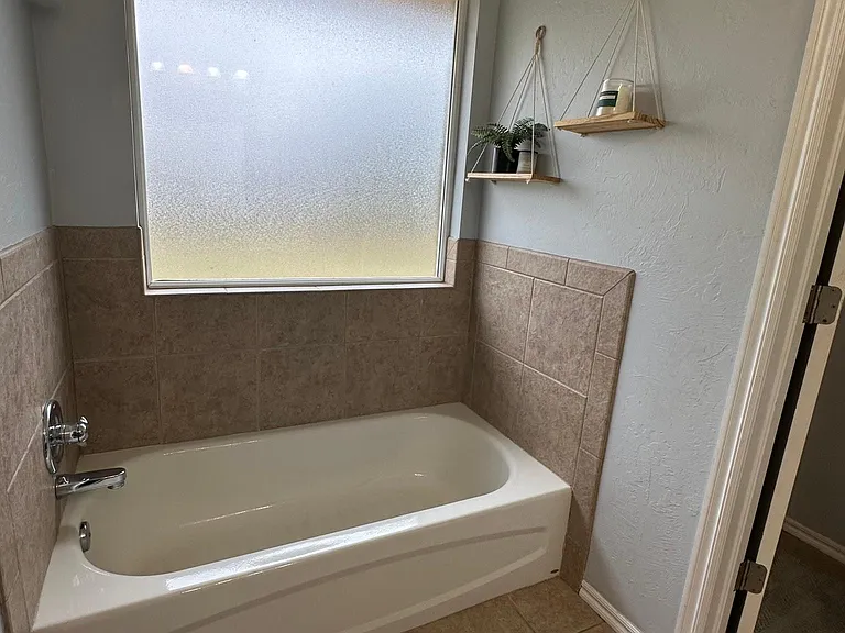 809 N Euclid Ave — Photo 10