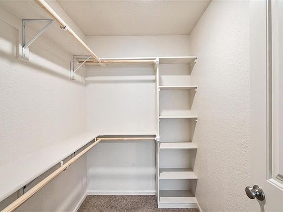 3rd image of 1012 W 30th St