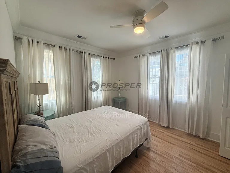 55 Morris St #B — Photo 16