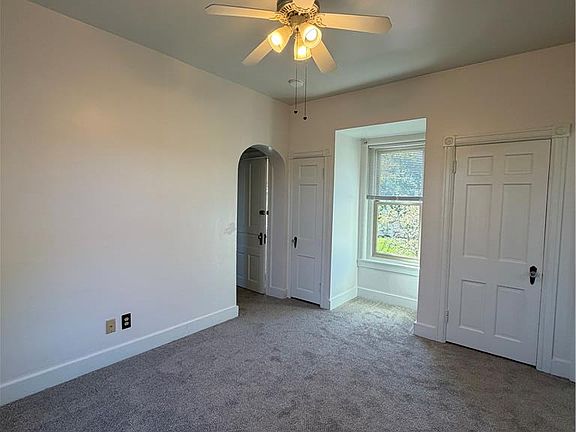 5th image of 1559 Broadway St #2