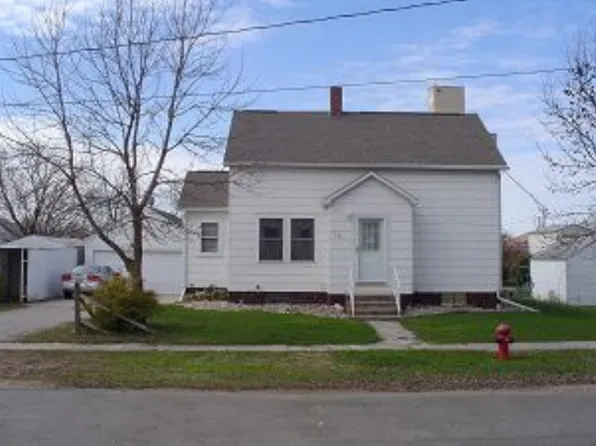141 Howard Ave, Woden, IA 50484