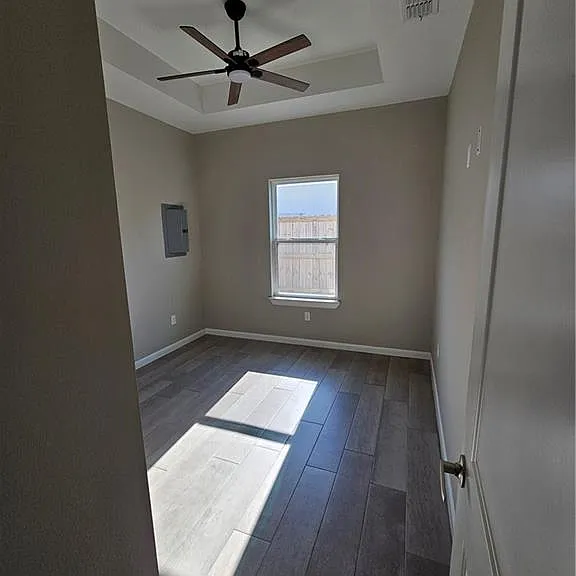 5700 Swallow Ave #4 — Photo 22