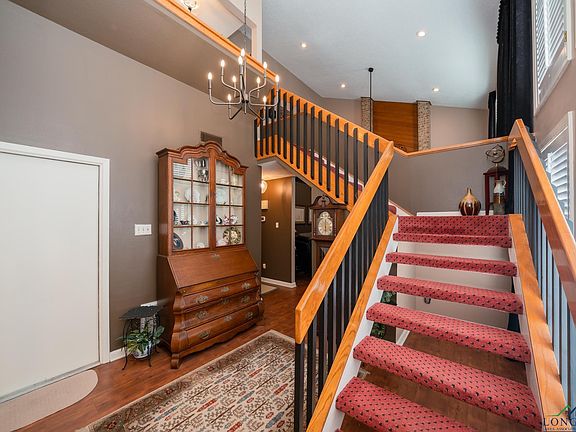 2nd image of 305 Tealwood Dr