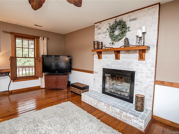 3rd image of 2714 Birdsong Ln
