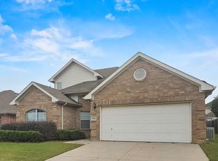 5508 Milford Dr, Fort Worth, TX 76137