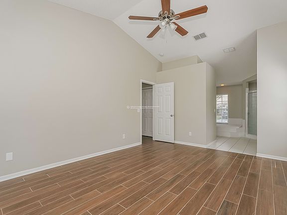 5th image of 15010 Rocky Ledge Dr