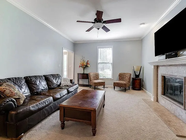 113 Cypress Dr — Photo 11