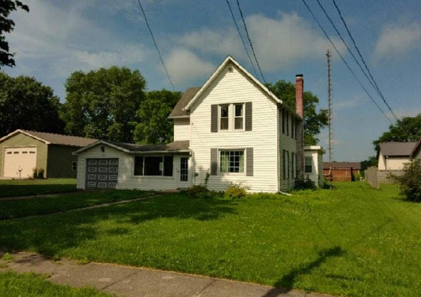 1st image of 320 N Pearl St