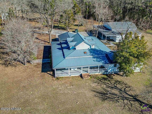 3rd image of 1441 Zenith Mill Rd