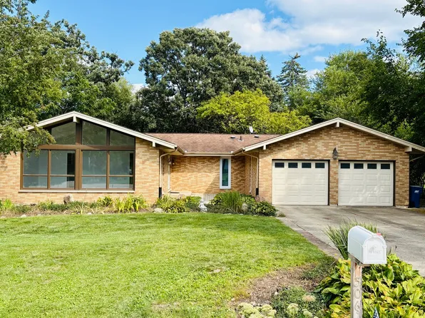 506 Stevens Ct, Dundee, IL 60118