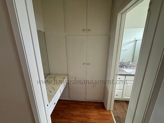 4th image of 3623 Clarington Ave #3