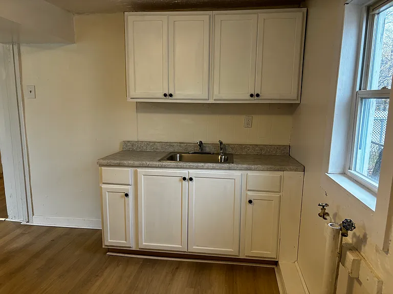 11902 Milligan Ave — Photo 4
