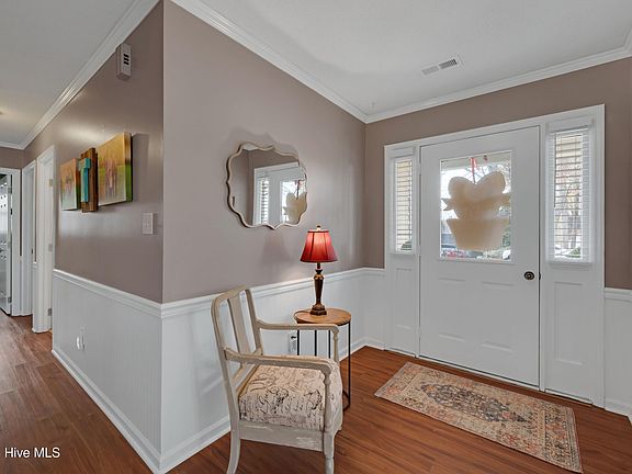 2nd image of 103 Greenwood Circle