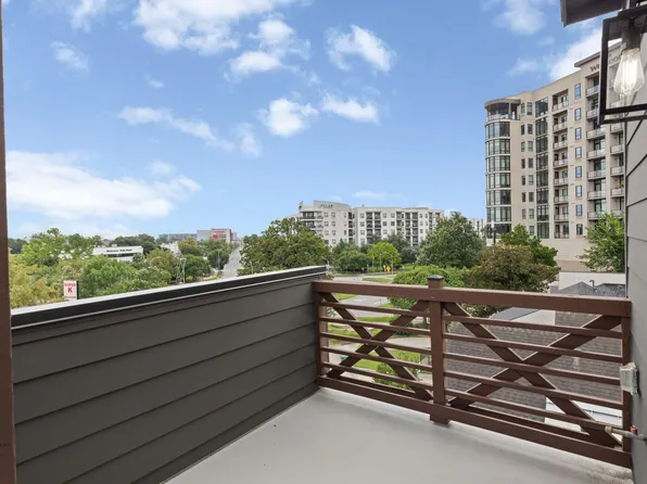 6209 Westcott St, Houston, TX 77007