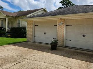 121 Ridgeway Dr, Metairie, LA 70001