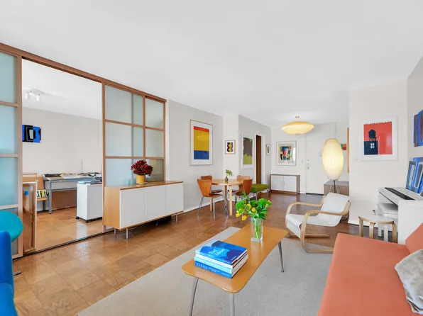 50 East 89th Street 19B image 2 of 9