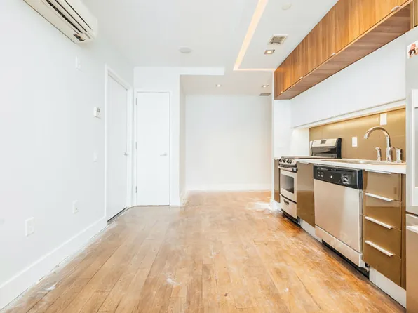 146 Meserole Street image 1 of 31