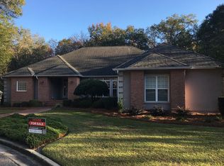 1302 Hampton Rd, Douglas, GA 31533