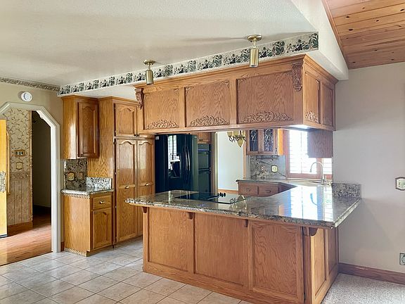 2nd image of 2237 Banbury Cir