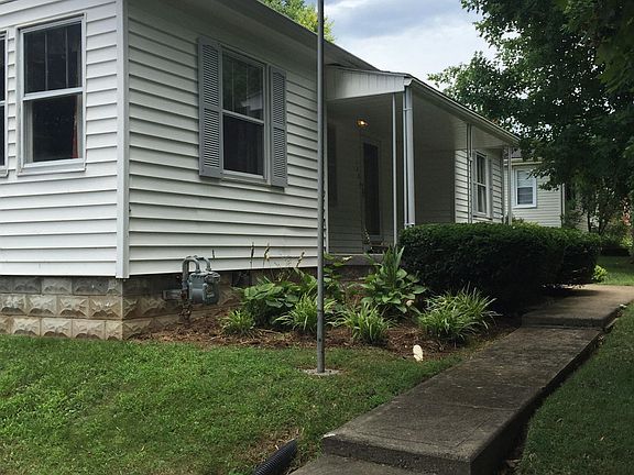 3rd image of 120 Sherry Ln