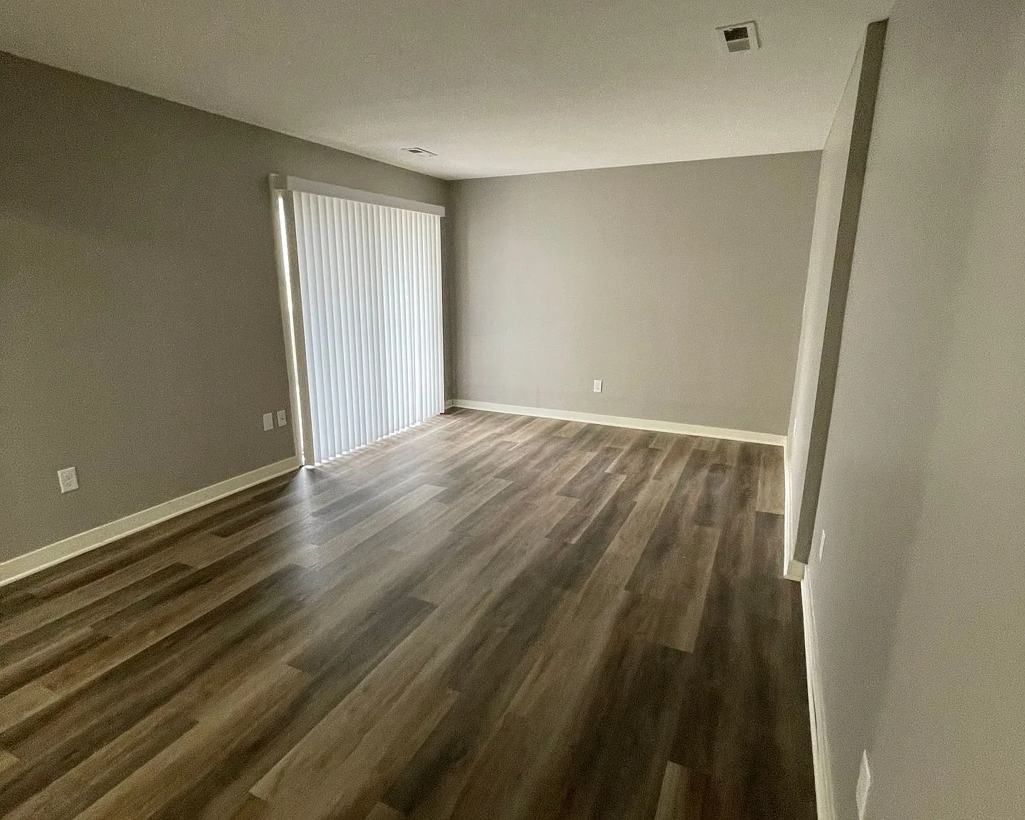 Maple Apartments — Photo 2