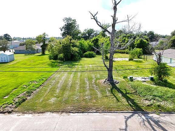 2nd image of 2500 Ruth St