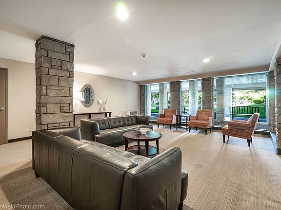 4th image of 2600 Windsor Mall APT 2B