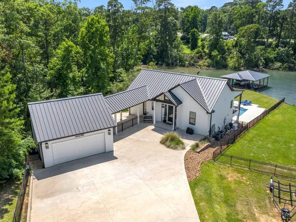 111 Seagull Path, Pointblank, TX 77364