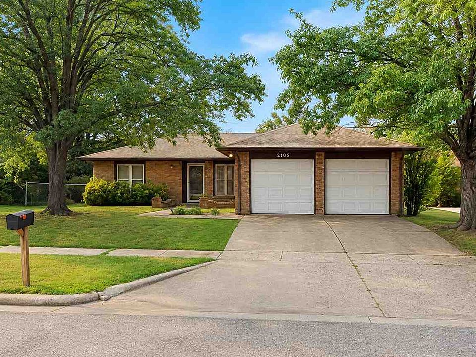 1st image of 2105 Canary Dr