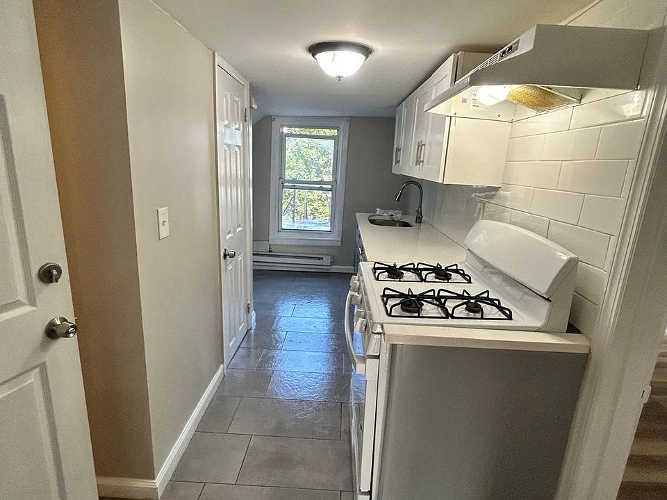 1st image of 98 N 17th St #C3