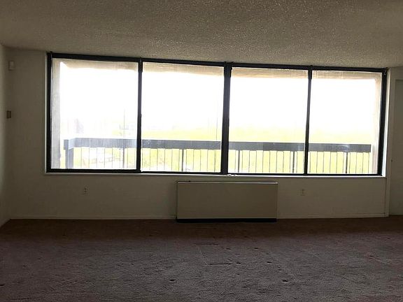 4th image of 3701 S George Mason Dr Unit 1607N